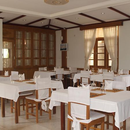 Inle Lotus Hotel Ньоншуэ Экстерьер фото