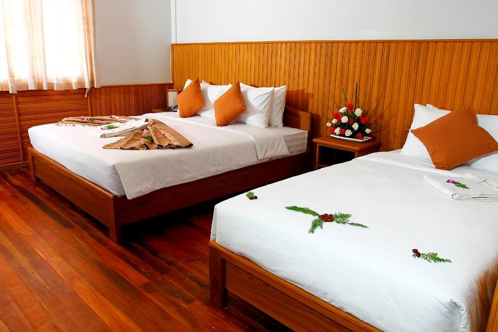 Inle Lotus Hotel Ньоншуэ Экстерьер фото