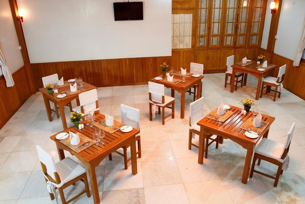 Inle Lotus Hotel Ньоншуэ Экстерьер фото
