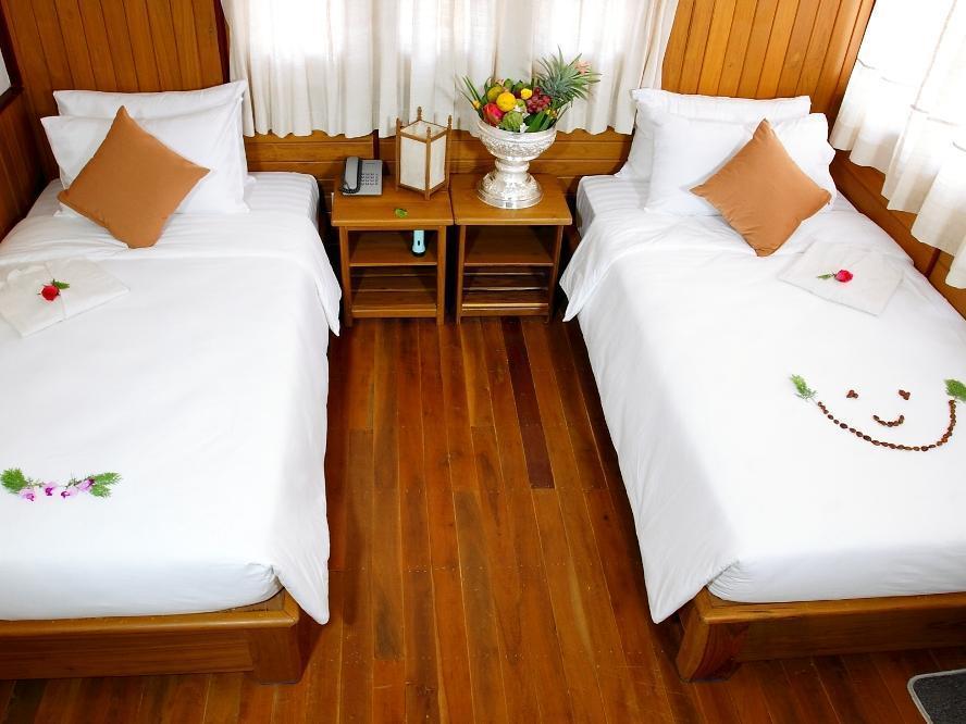 Inle Lotus Hotel Ньоншуэ Экстерьер фото