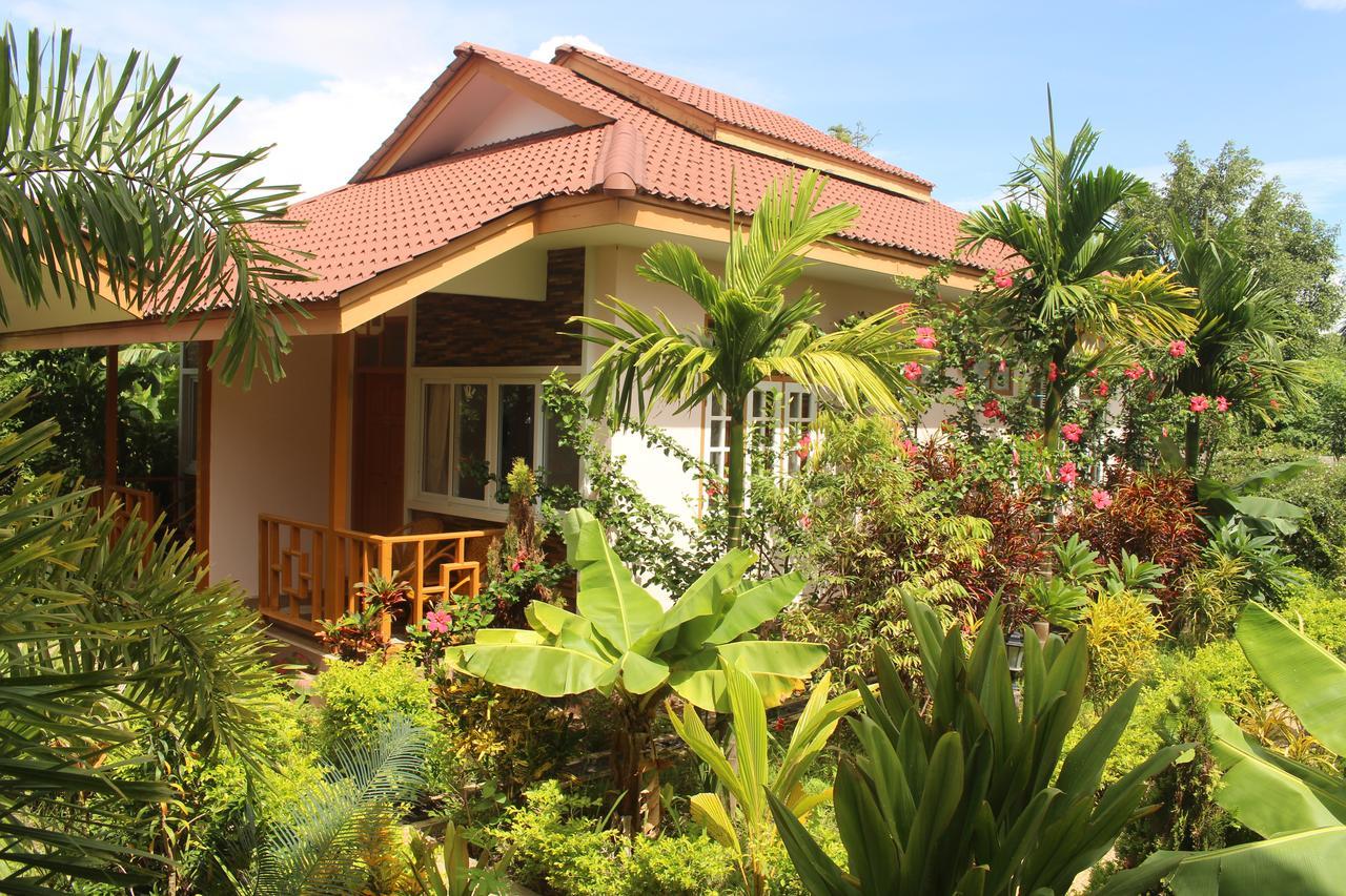 Inle Lotus Hotel Ньоншуэ Экстерьер фото