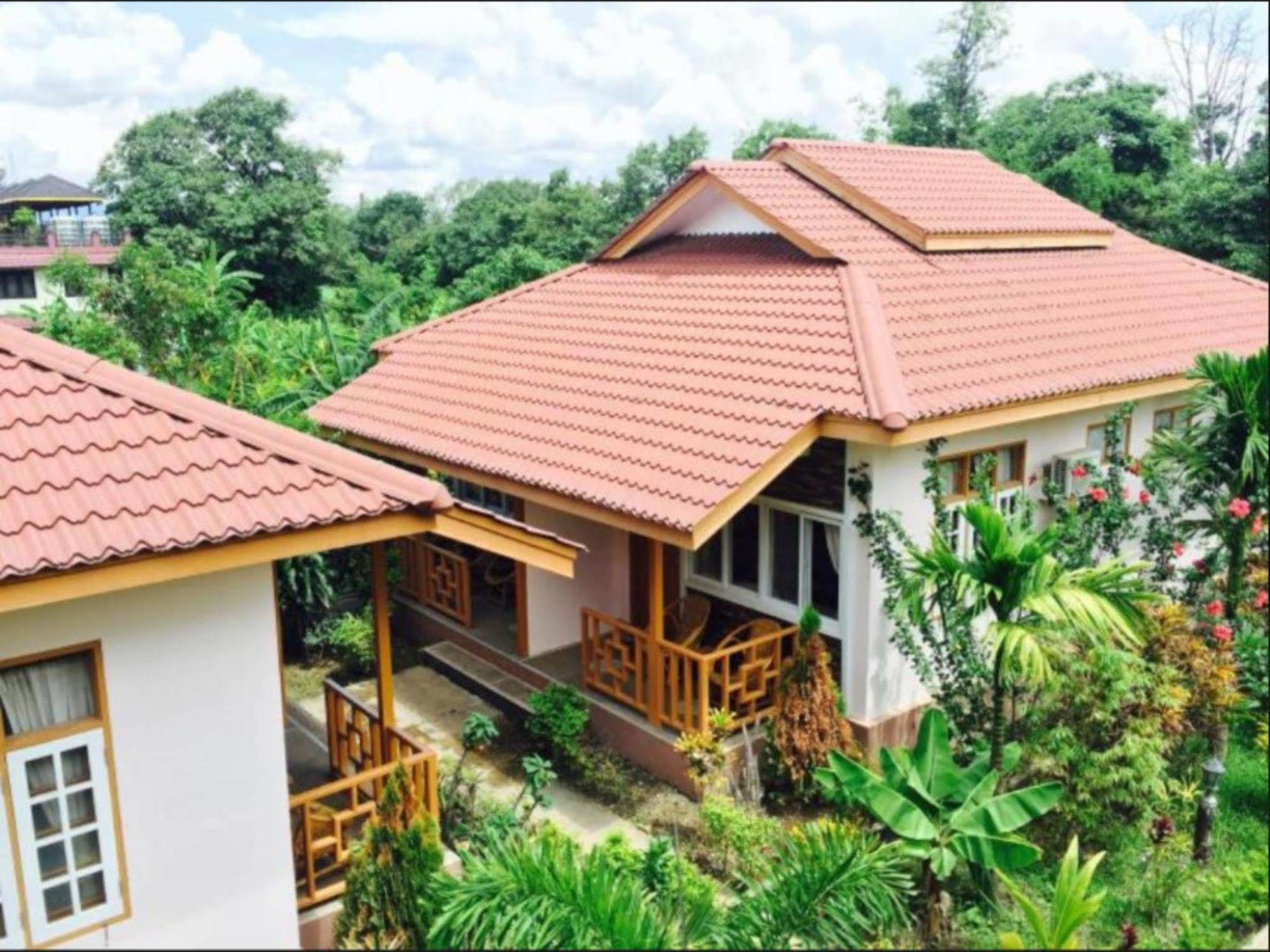 Inle Lotus Hotel Ньоншуэ Экстерьер фото